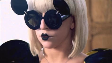 lady gaga glasses from paparazzi.